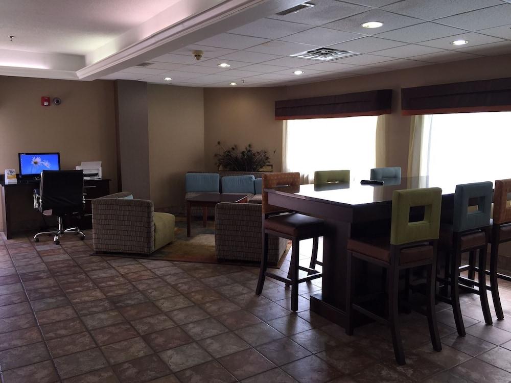 Spark By Hilton Wytheville East Main Street Екстер'єр фото