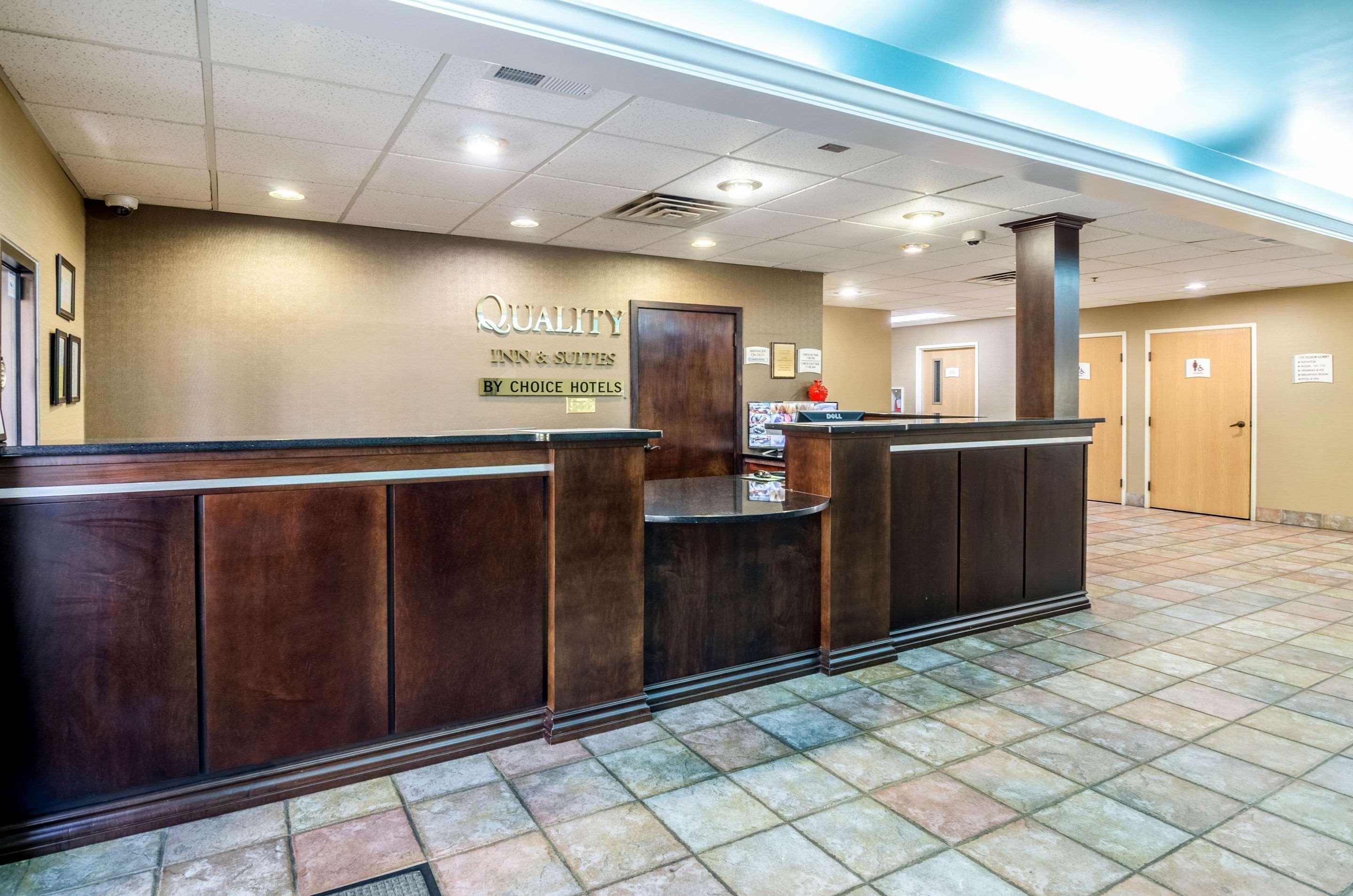 Spark By Hilton Wytheville East Main Street Екстер'єр фото