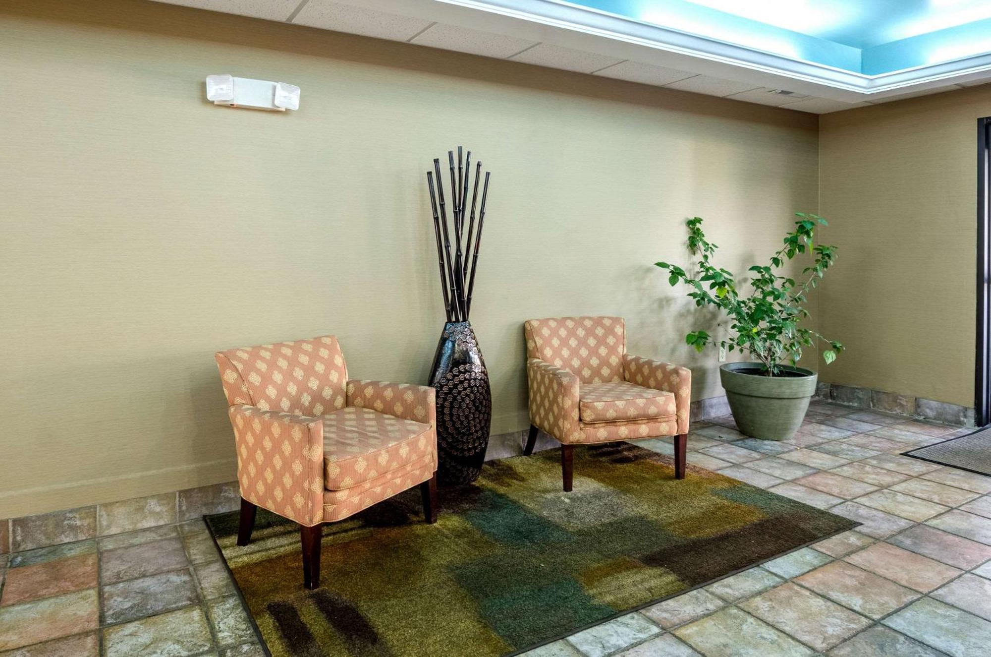 Spark By Hilton Wytheville East Main Street Екстер'єр фото