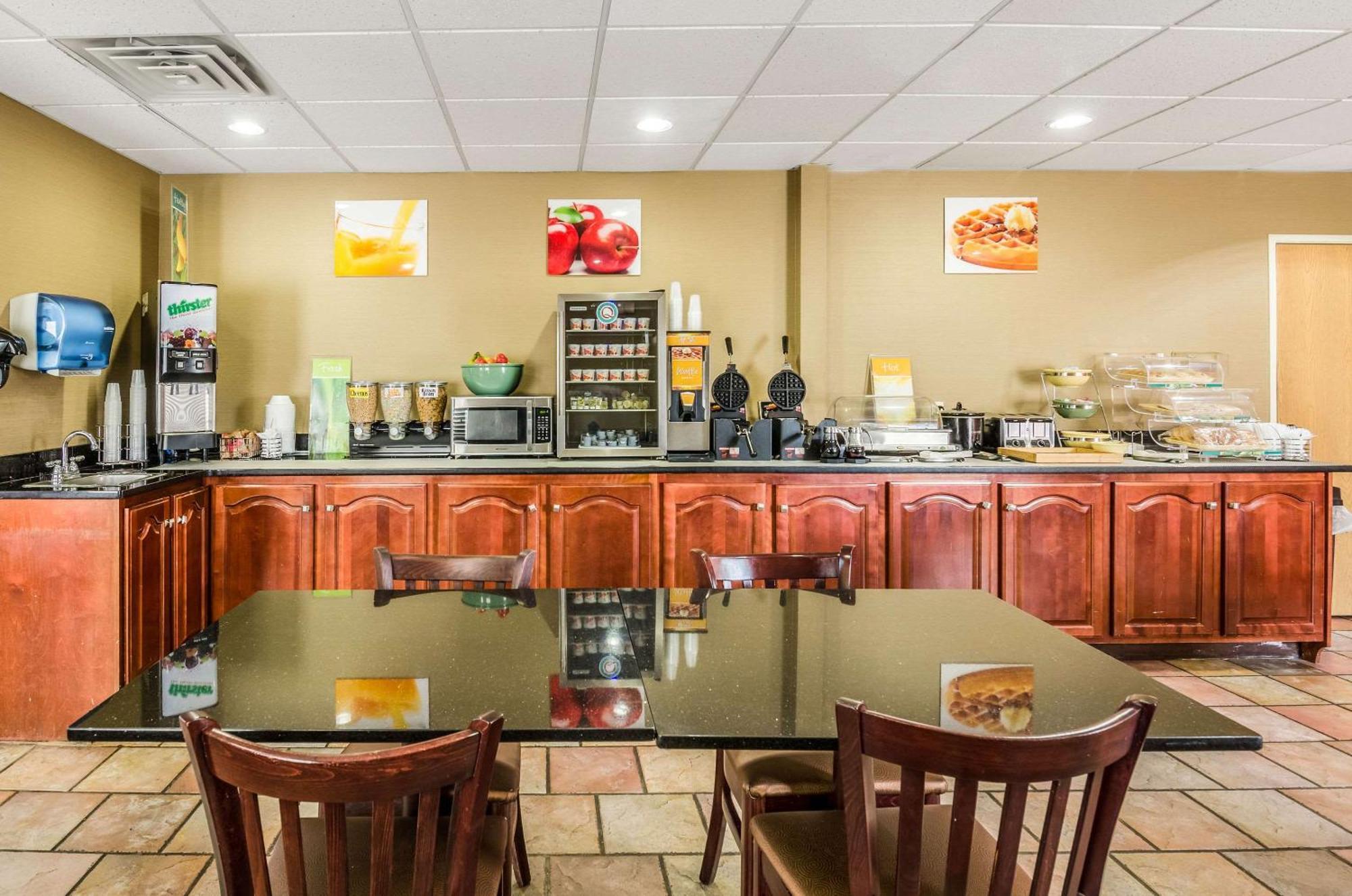 Spark By Hilton Wytheville East Main Street Екстер'єр фото