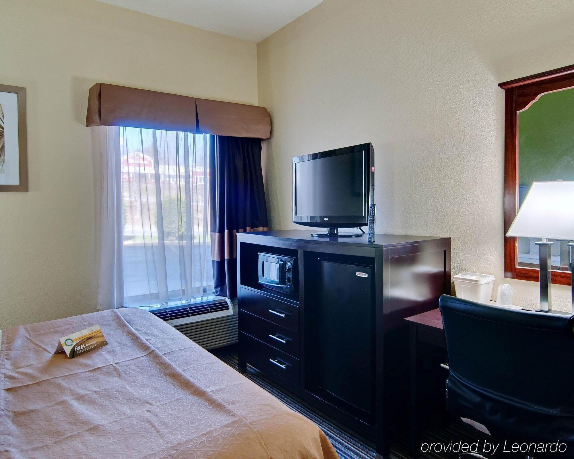 Spark By Hilton Wytheville East Main Street Екстер'єр фото