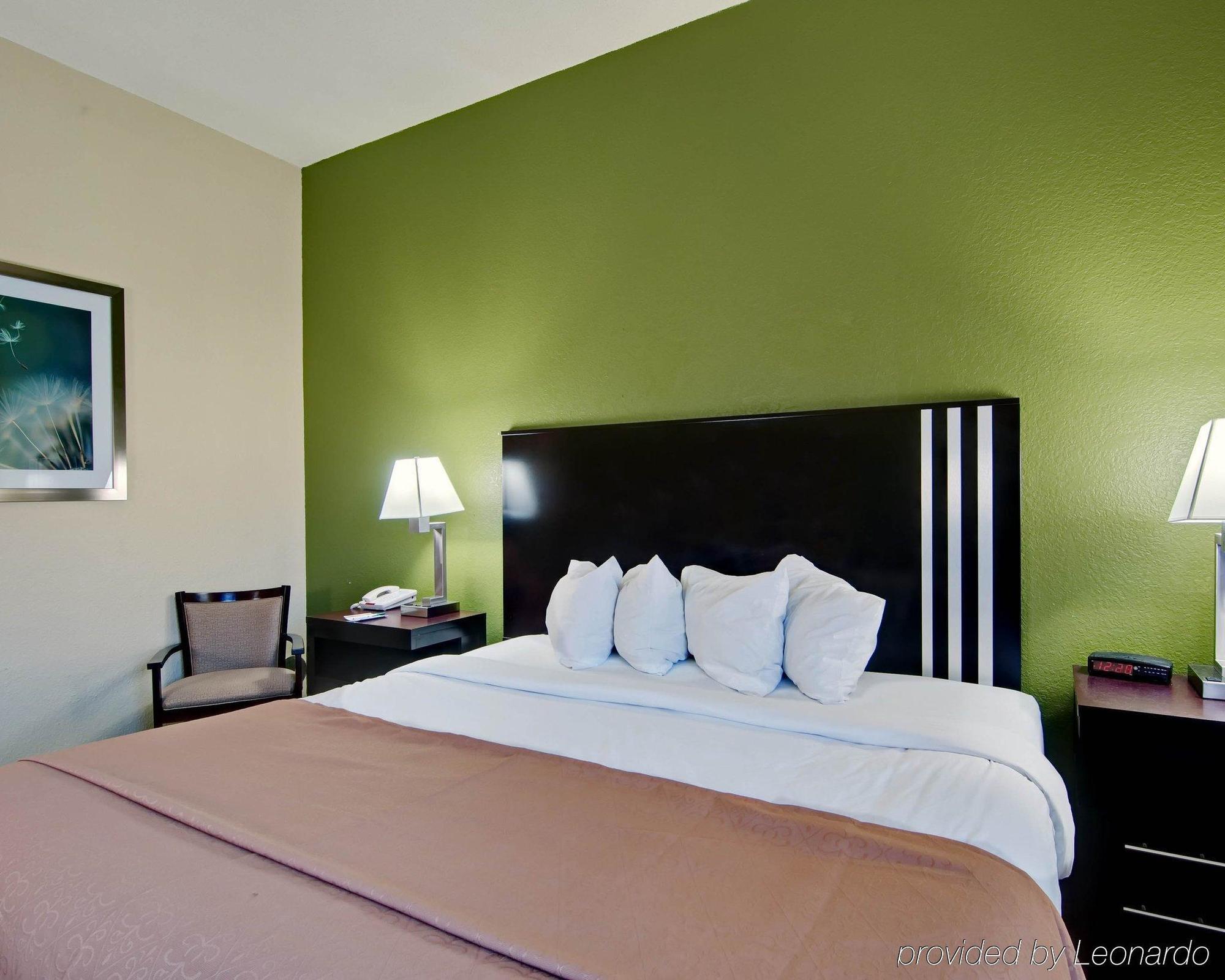 Spark By Hilton Wytheville East Main Street Екстер'єр фото