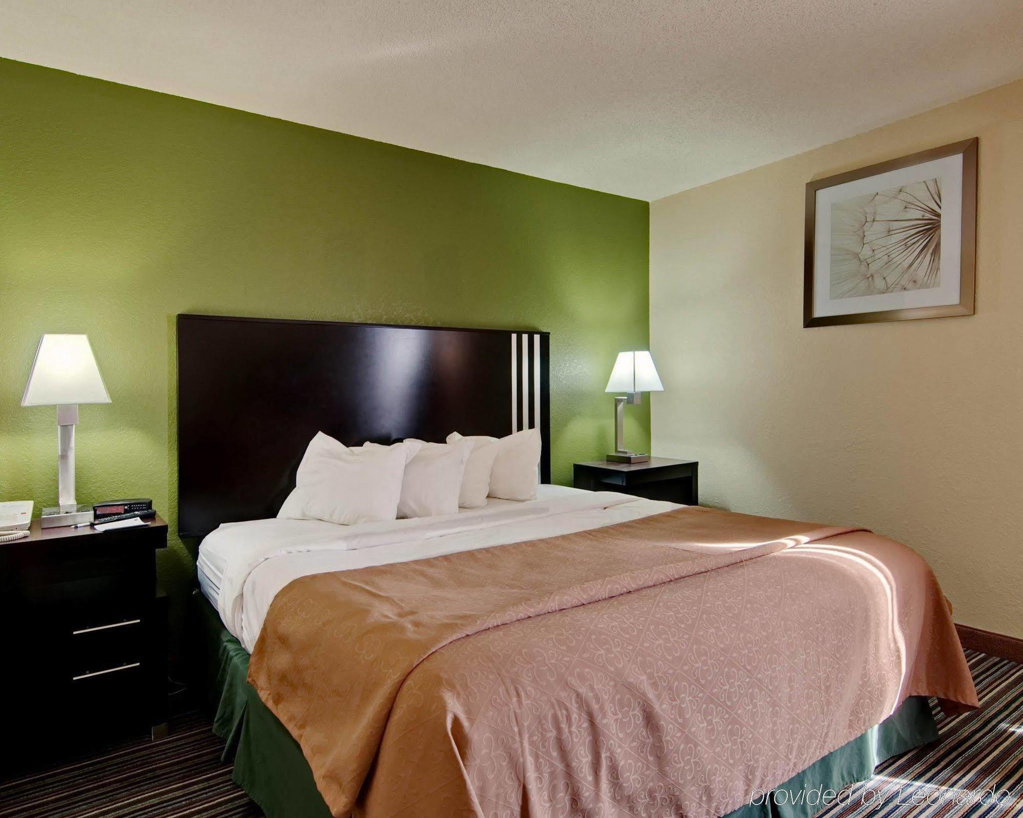 Spark By Hilton Wytheville East Main Street Екстер'єр фото