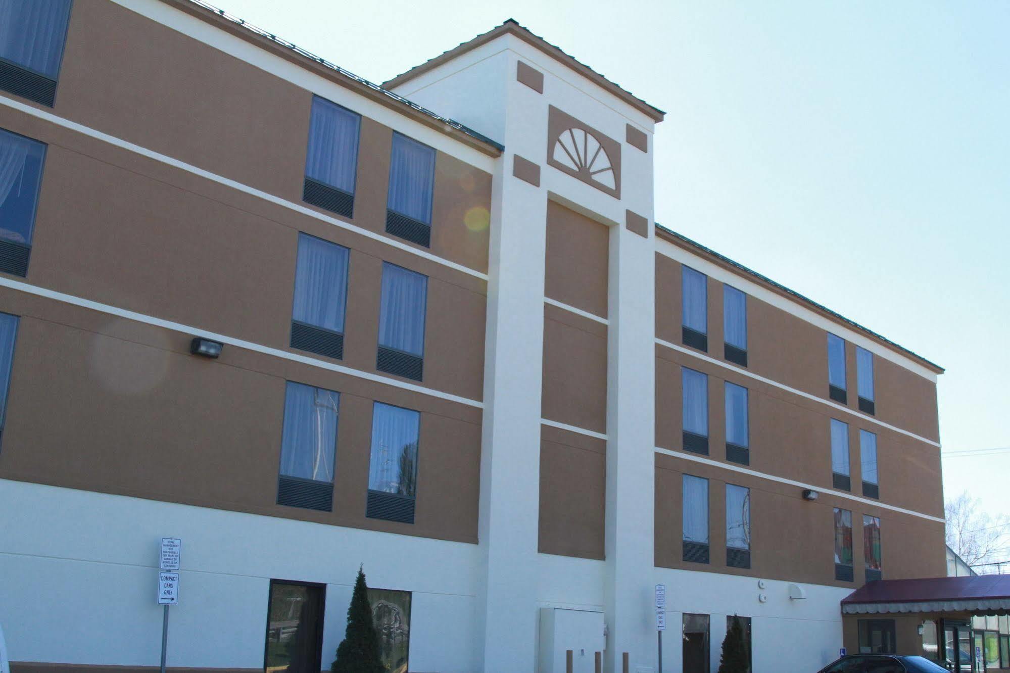 Spark By Hilton Wytheville East Main Street Екстер'єр фото