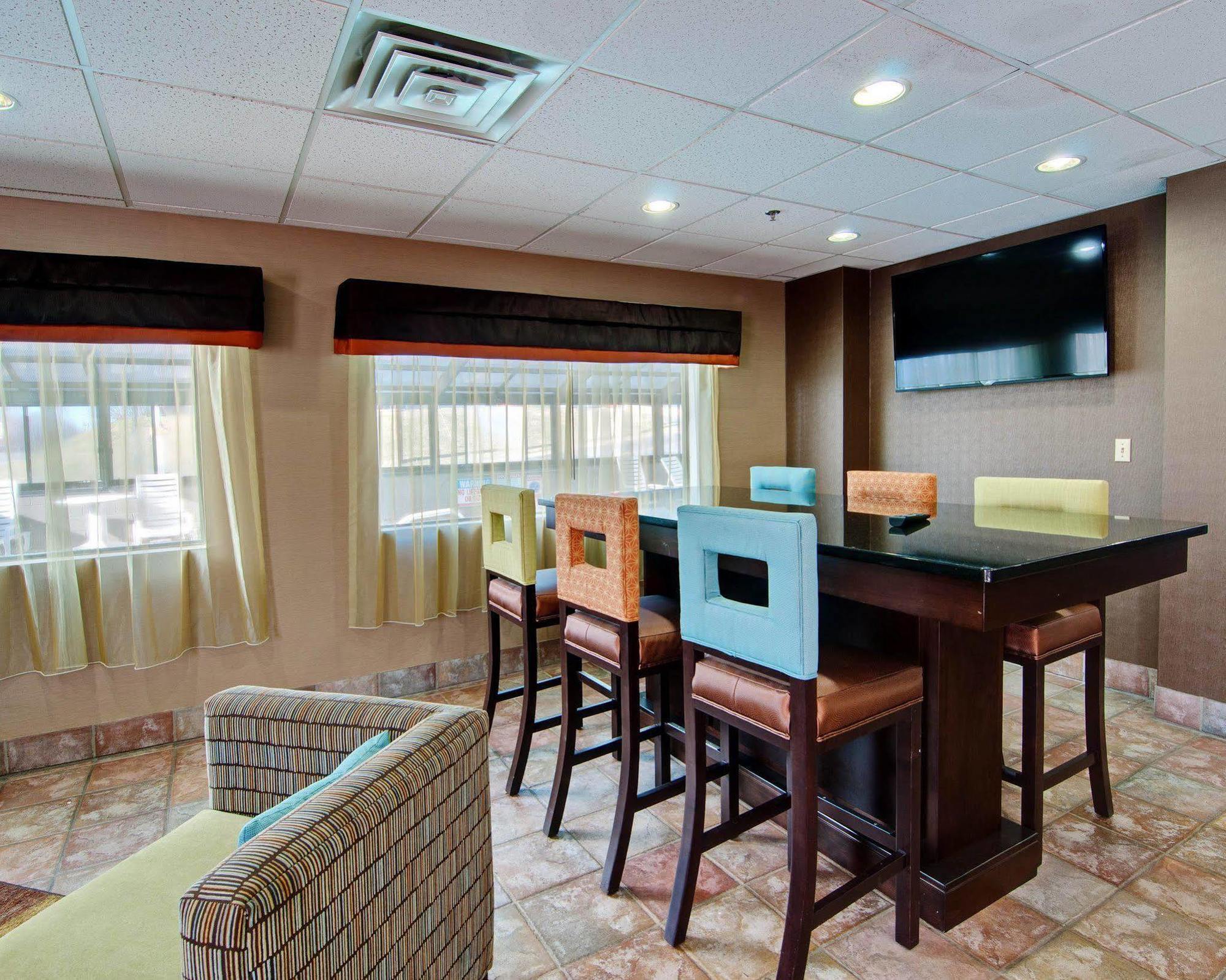 Spark By Hilton Wytheville East Main Street Екстер'єр фото